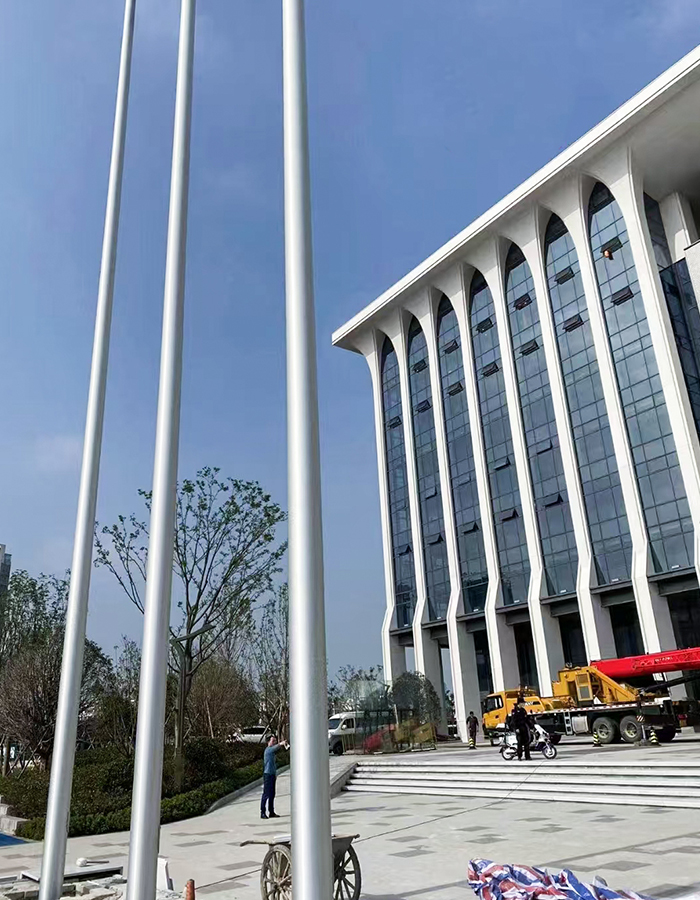Elektryczny, inteligentny stożkowy maszt flagowy ze stopu aluminium Elektryczny, inteligentny stożkowy maszt flagowy ze stopu aluminium